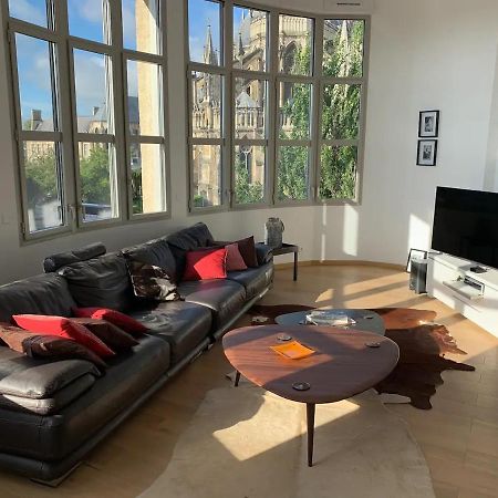 Апартаменты Loft Des Sacres - Vue Unique Sur La Cathedrale Реймс Экстерьер фото