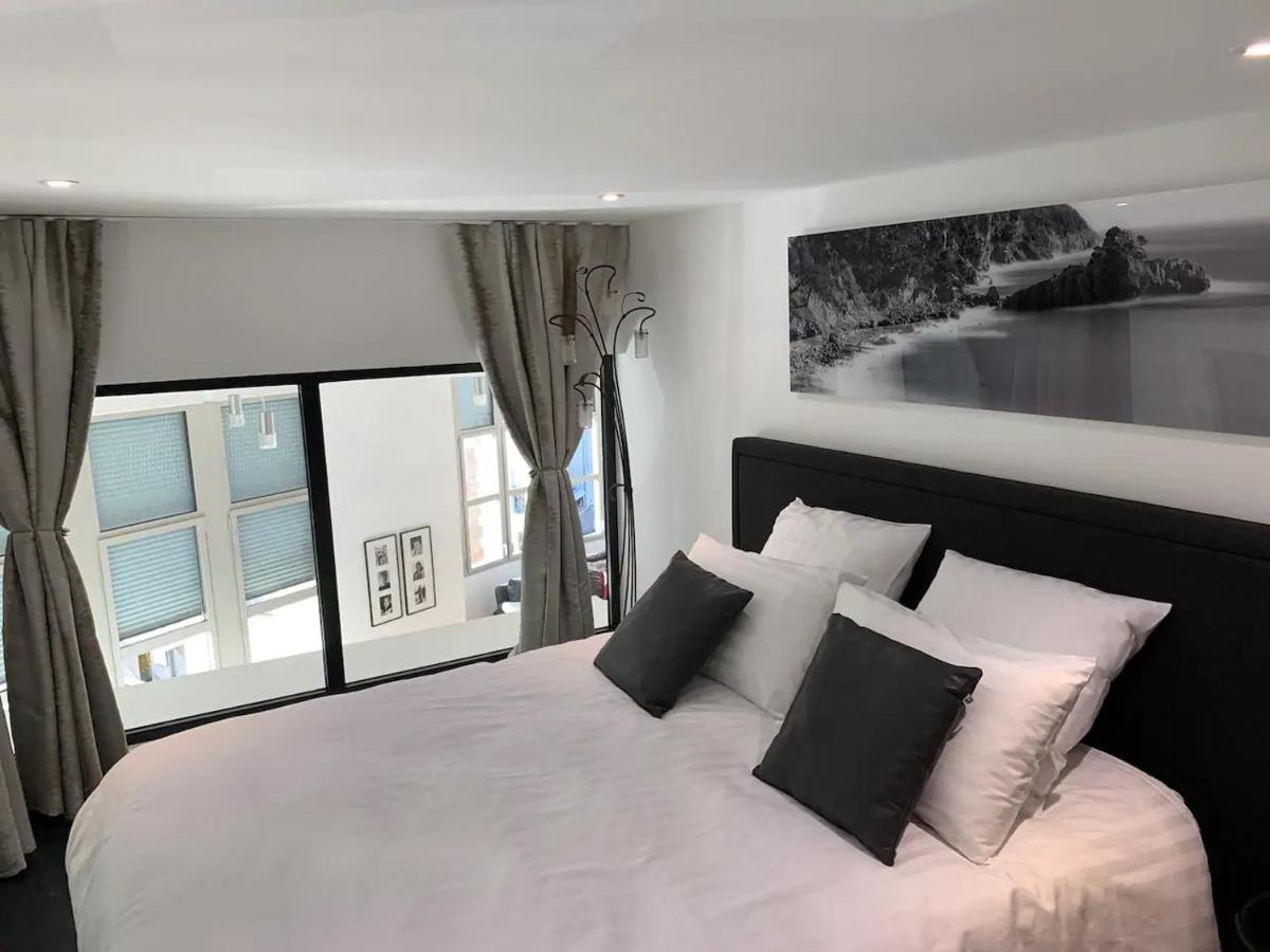 Апартаменты Loft Des Sacres - Vue Unique Sur La Cathedrale Реймс Экстерьер фото